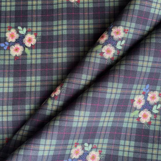 35cm coated fabric coupon tartan fleuri