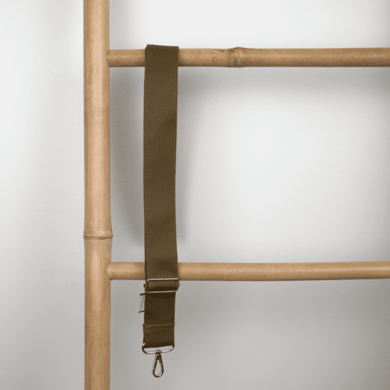 Narrow shoulder strap brown