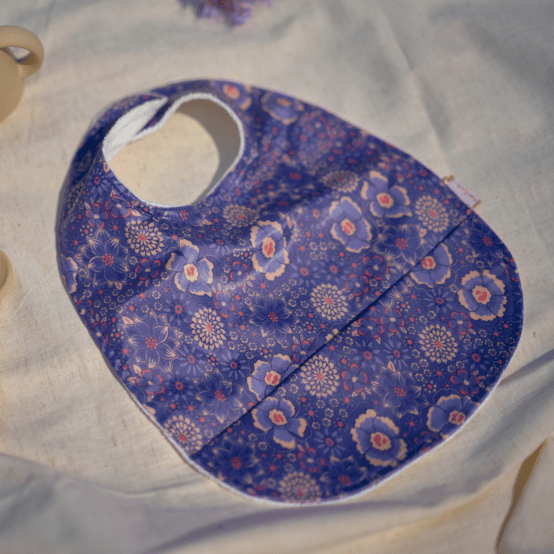 Coated fabric bib lavandula