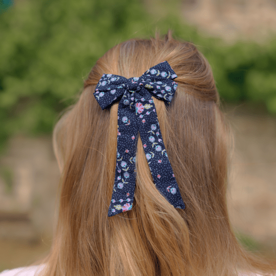 Medium ribbon hair clip bleudana