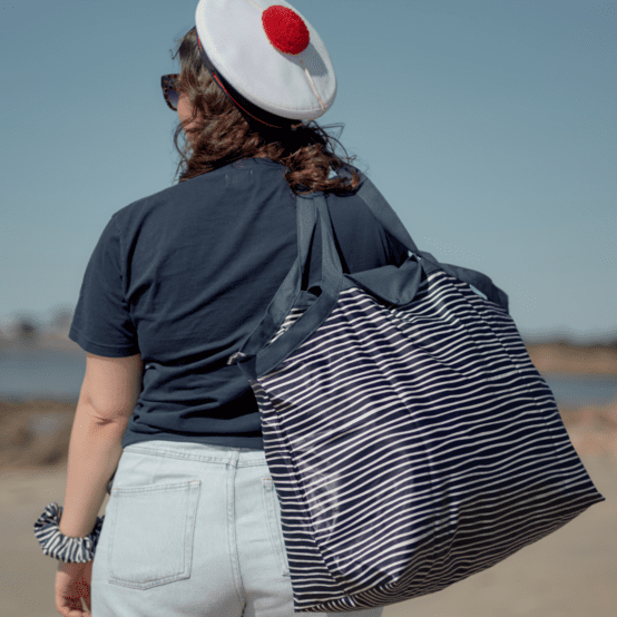 Tote bag with a zip striped  ivory navy
