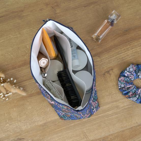 Cosmetic bag with flap monet lilas