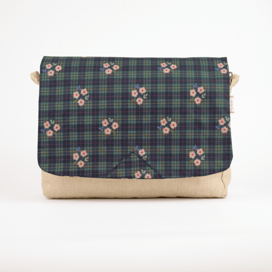 Square flap of saddle bag  tartan fleuri