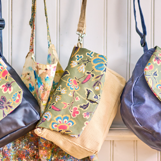 Flap of shoulder bag jaipur