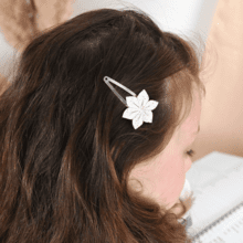 Star flower hairclip white sequined