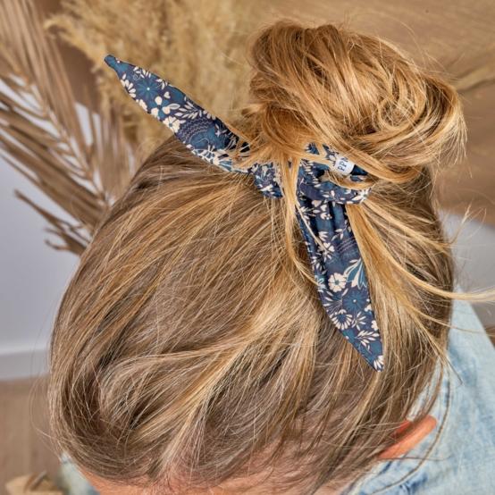 Bunny ear Scrunchie parade royale