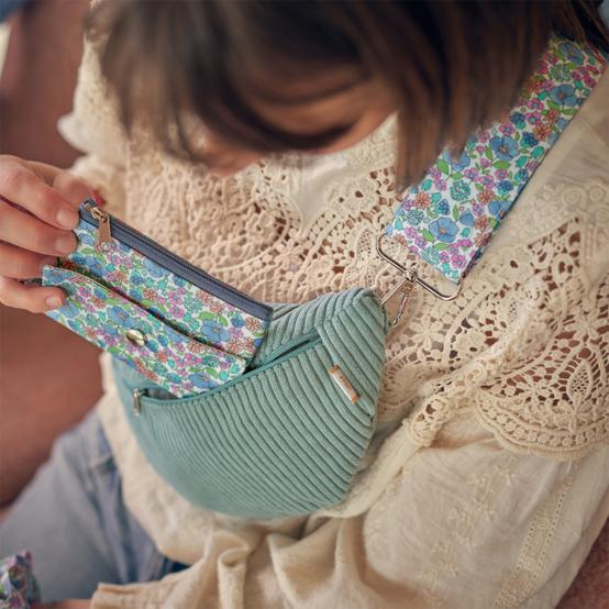 Wide shoulder strap pastel fleuri