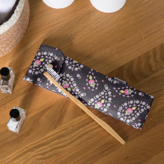 Toothbrush bag bleudana