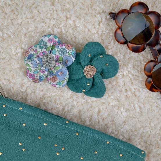 Flower petal hair slide small  pastel fleuri