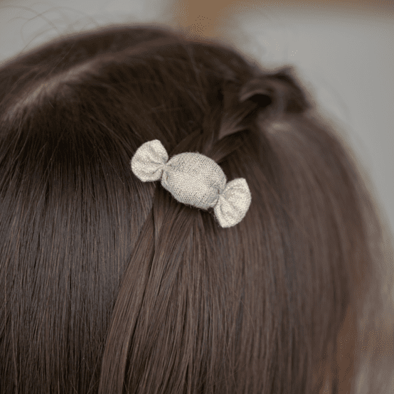 Mini sweet hairslide  glitter linen