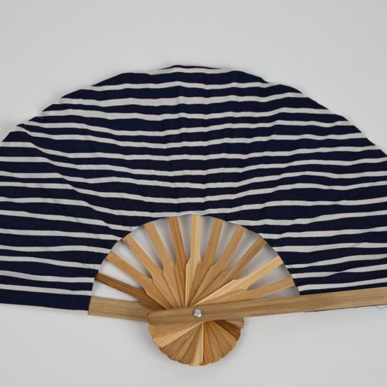 Hand-held fan striped  ivory navy
