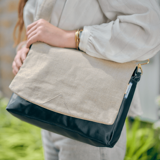 Large shoulder bag base black