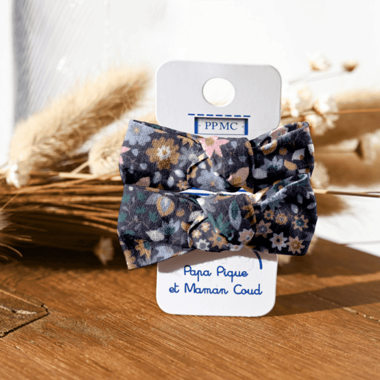 Small Elastics bows seventies