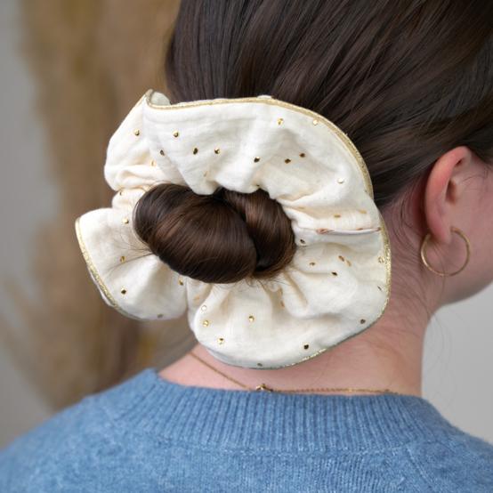 Large Piping Scrunchie gaze pois or écru