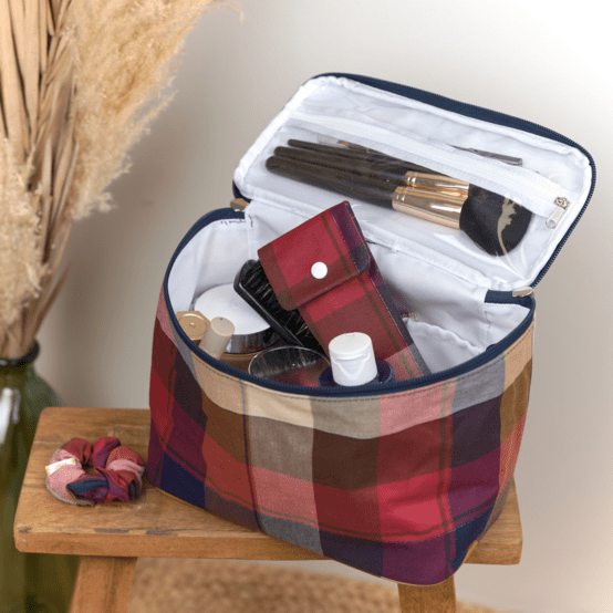 Large vanity ruby lurex tartan