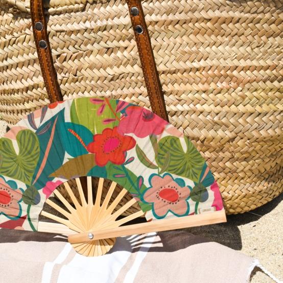 Hand-held fan fleurs des iles