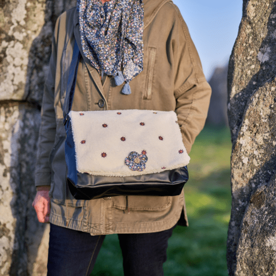 Square flap of saddle bag  moumoute ivoire fleurie