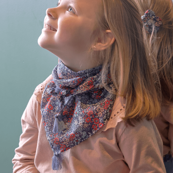 Small pom pom scarf jardin d'aurore