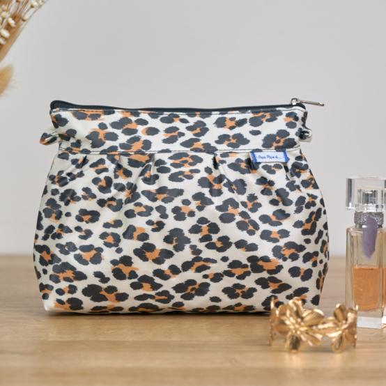 Pleated clutch bag leopard