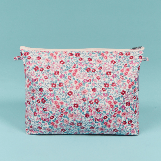 Cosmetic bag with flap rose grenadine