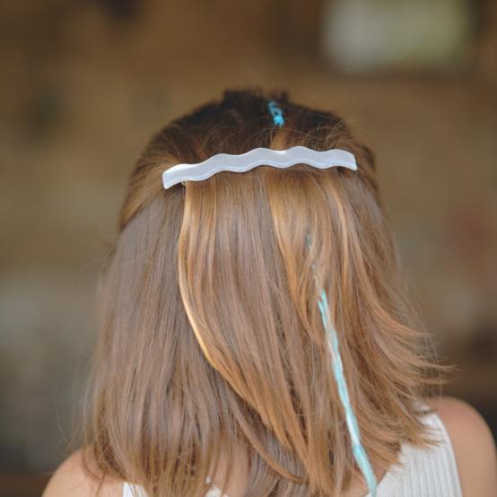  Long Wave Hair Clip pearly white