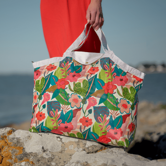 Tote bag with a zip fleurs des iles