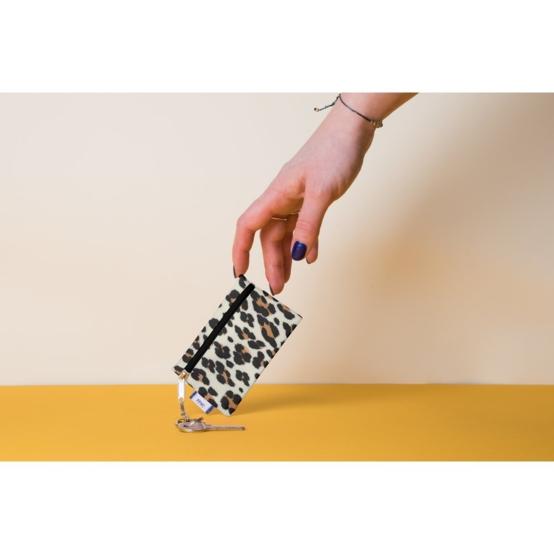 Keyring  wallet leopard