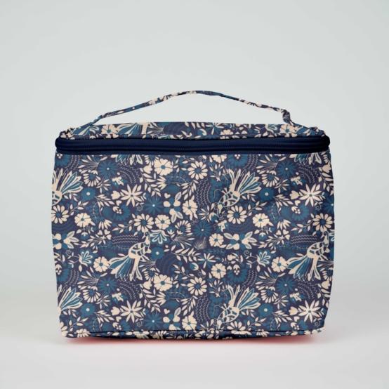 Large vanity parade royale