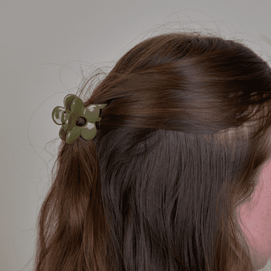 Small Flower Hair Clip lacquered khaki