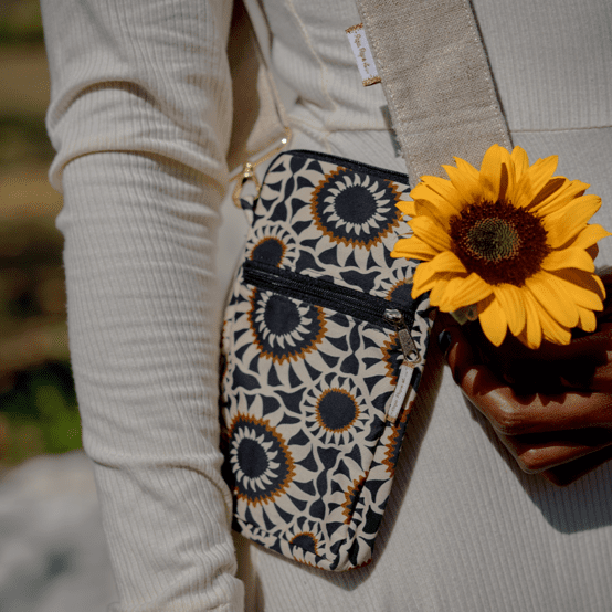 Quilted phone pocket attrape soleil