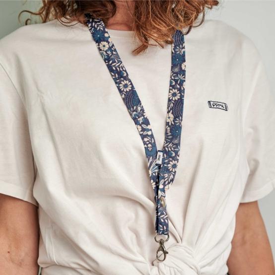 Lanyard necklace parade royale