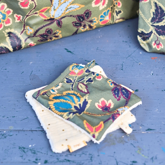 Make-up Remover Glove jaipur