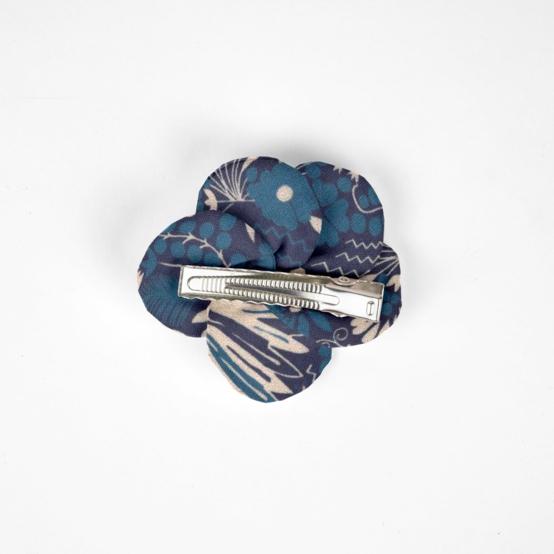 Flower petal hair slide small  parade royale