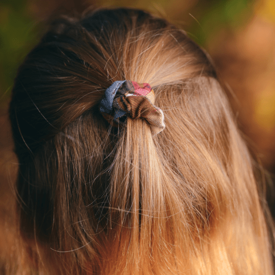 Mini Scrunchie ruby lurex tartan