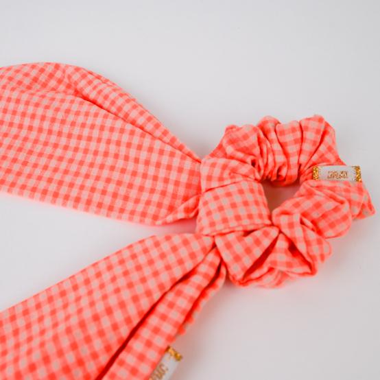 Short tail scrunchie neon orange gingham