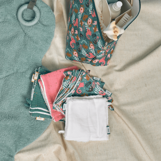 Makeup Remover cotton sous l'océan