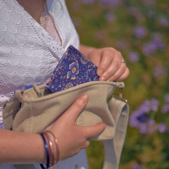 Compact wallet lavandula