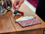 Little envelope clutch rouge corolle