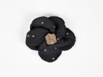 Flower petal hair slide small  gaze pois or noir
