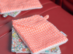 Make-up Remover Glove neon orange gingham