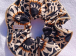 Large Piping Scrunchie attrape soleil
