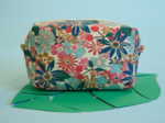 Rectangular toiletry bag cerise en fleur