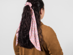 Long tail scrunchie lianes printanieres