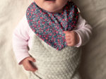 bandana bib camelias rubis