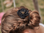 Flower petal hair slide small  gaze pois or noir