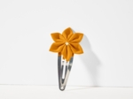 Star flower hairclip ochre