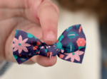 Small bow hair slide huppette fleurie