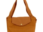 Tote bag with a zip caramel golden straw