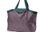 Tote bag with a zip camelias rubis
