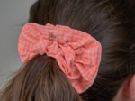 Scrunchie neon orange gingham